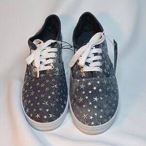 385 Fifth Women's Sneakers Navy Denim Metallic Silver Star Pattern NWT Size 11